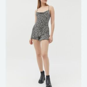 Urban Outfitters Kendal Animal Print Tiered Romper Ruffle Leopard XS animal